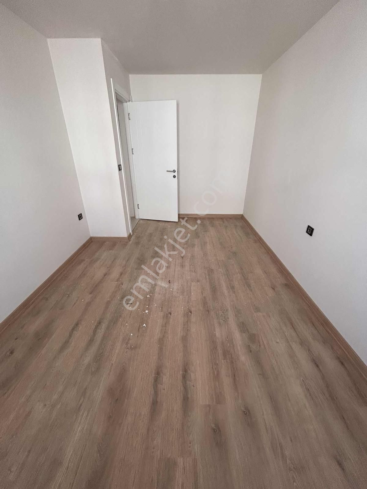 Demir Deluxe ___sahil Acil Satılık 2+1 Deluxe Daire__34 Adım - Görsel 8