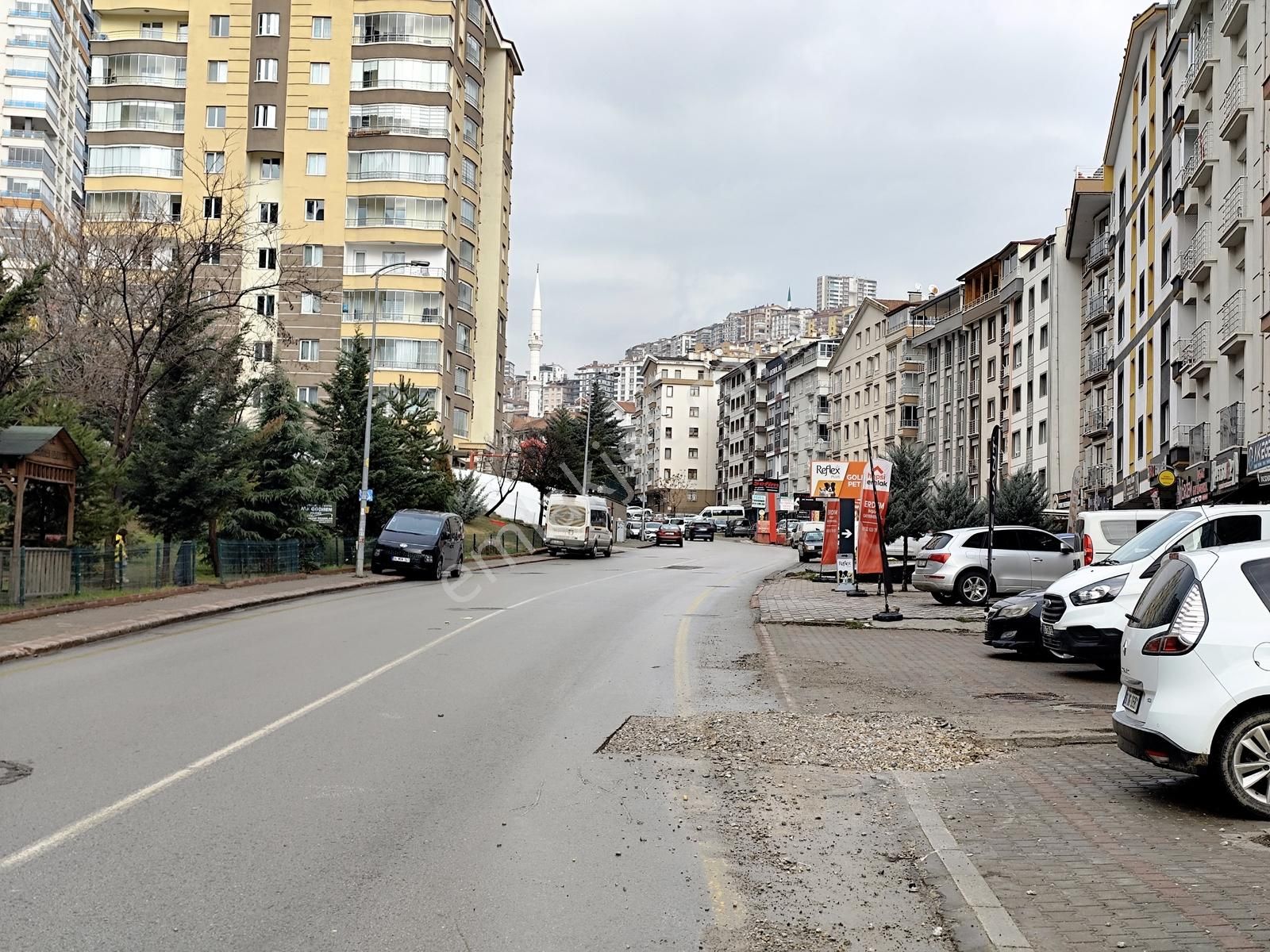 Pamuklar'da Manzaralı Bakımlı Geniş 5+1 Satılık Daire - Görsel 4