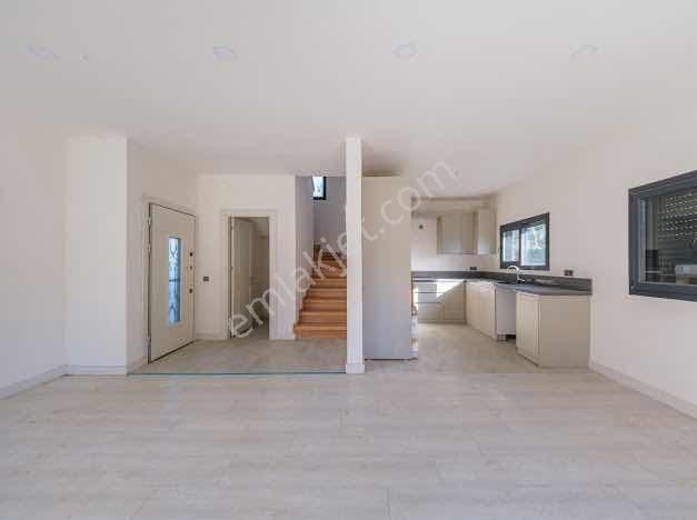 İzmir Seferihisar Doğanbey'de Site İçerisinde Satılık Lüks Villa - Görsel 15