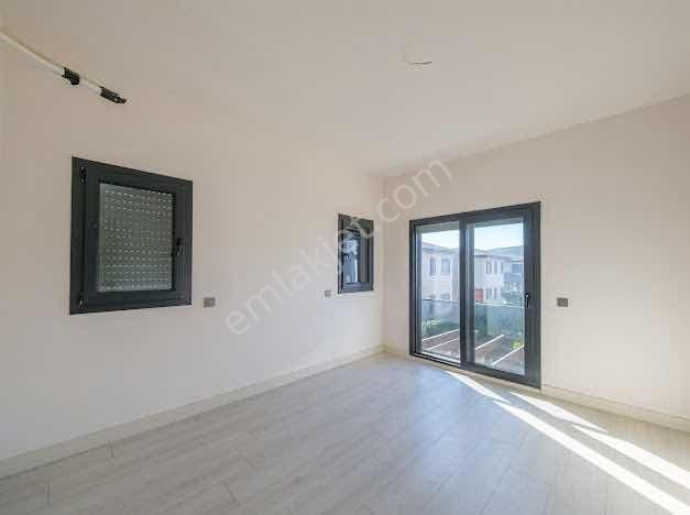 İzmir Seferihisar Doğanbey'de Site İçerisinde Satılık Lüks Villa - Görsel 3