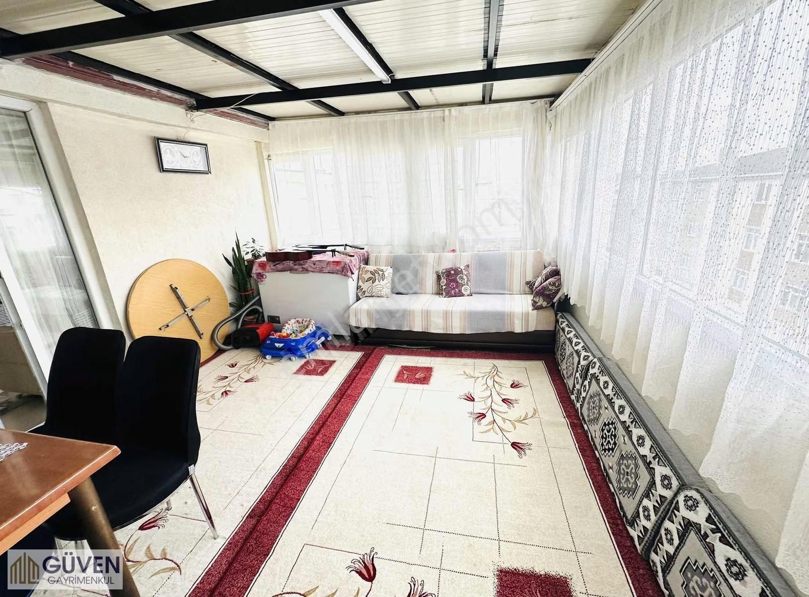 Marmarayın Yakını Bölünmüş İki Ailelik 220m2 Çatı Dublexi - Görsel 4