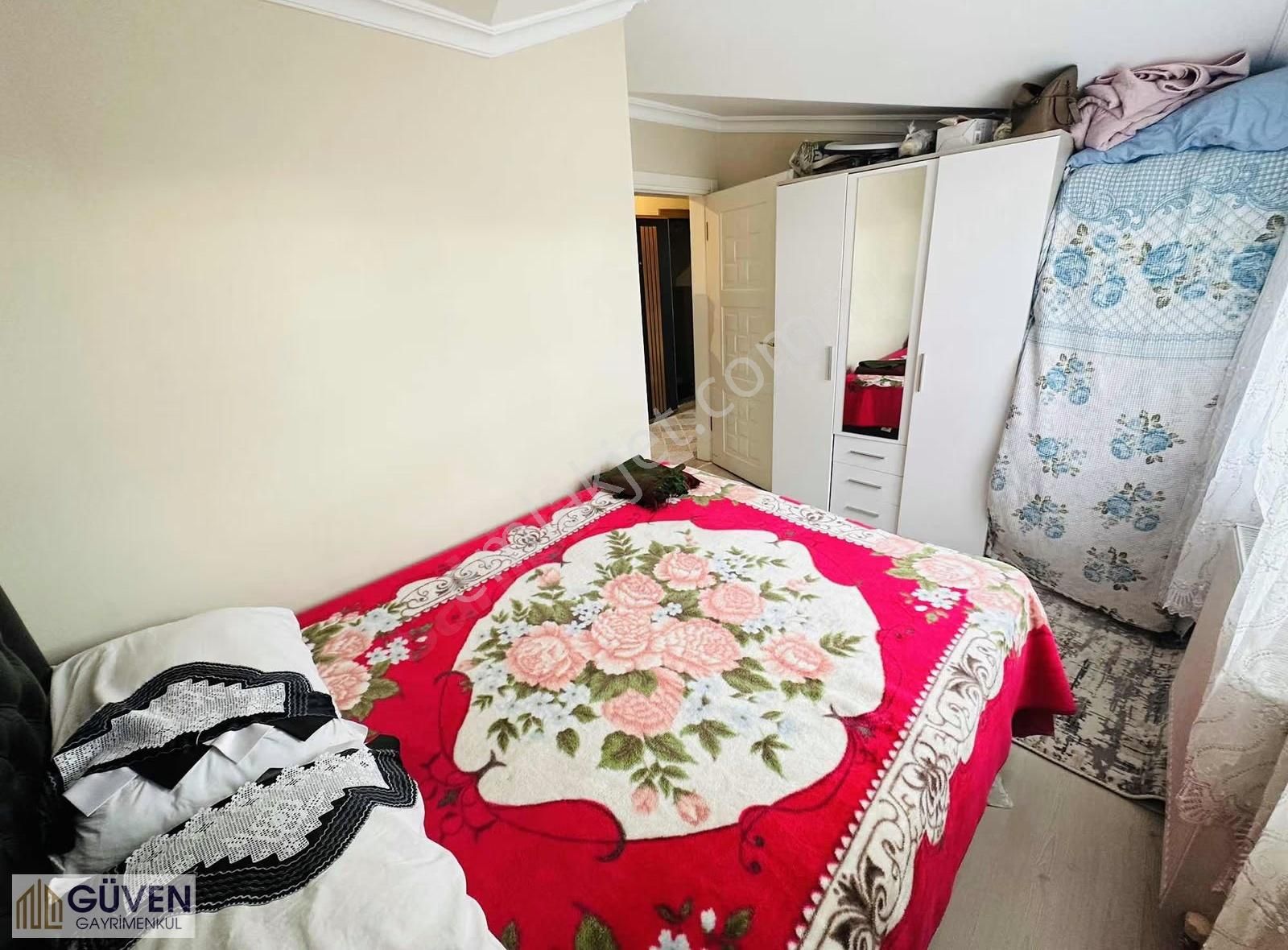 Marmarayın Yakını Bölünmüş İki Ailelik 220m2 Çatı Dublexi - Görsel 5