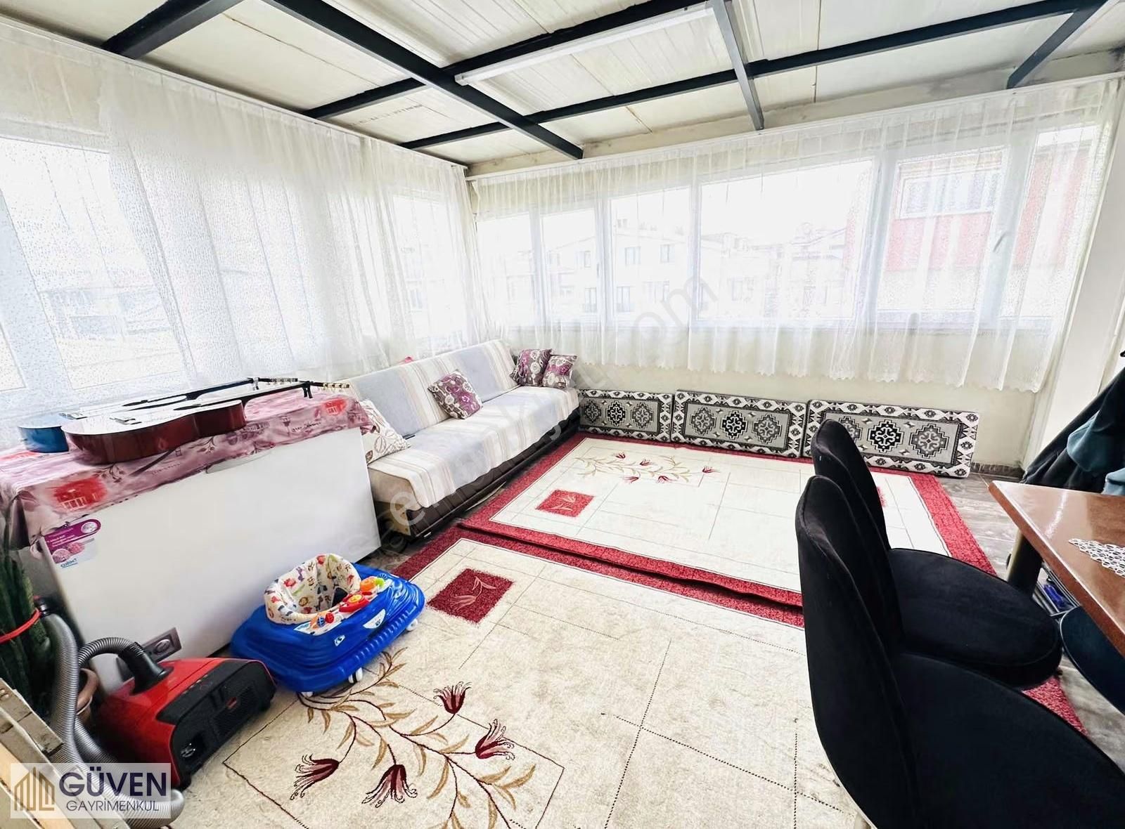 Marmarayın Yakını Bölünmüş İki Ailelik 220m2 Çatı Dublexi - Görsel 2