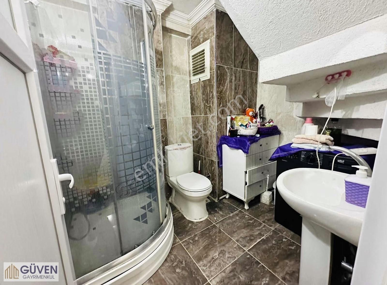 Marmarayın Yakını Bölünmüş İki Ailelik 220m2 Çatı Dublexi - Görsel 12