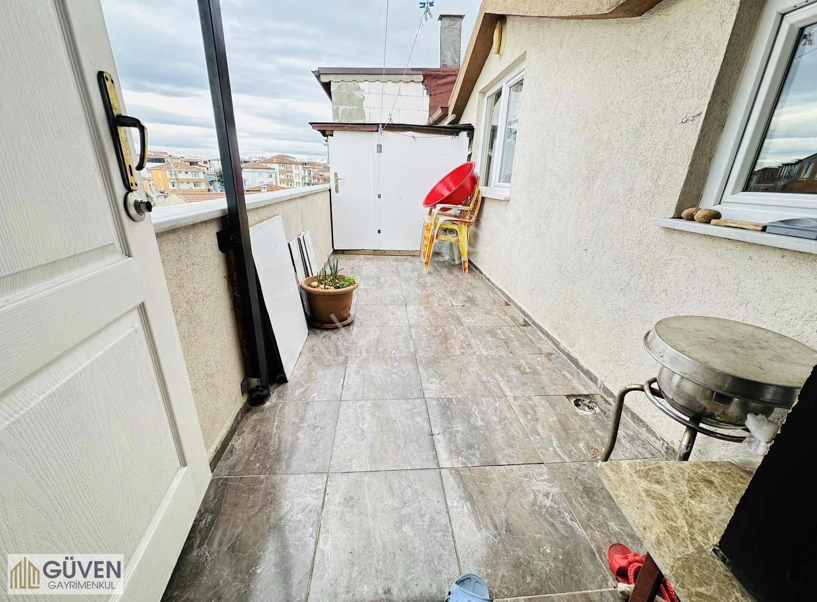 Marmarayın Yakını Bölünmüş İki Ailelik 220m2 Çatı Dublexi - Görsel 13