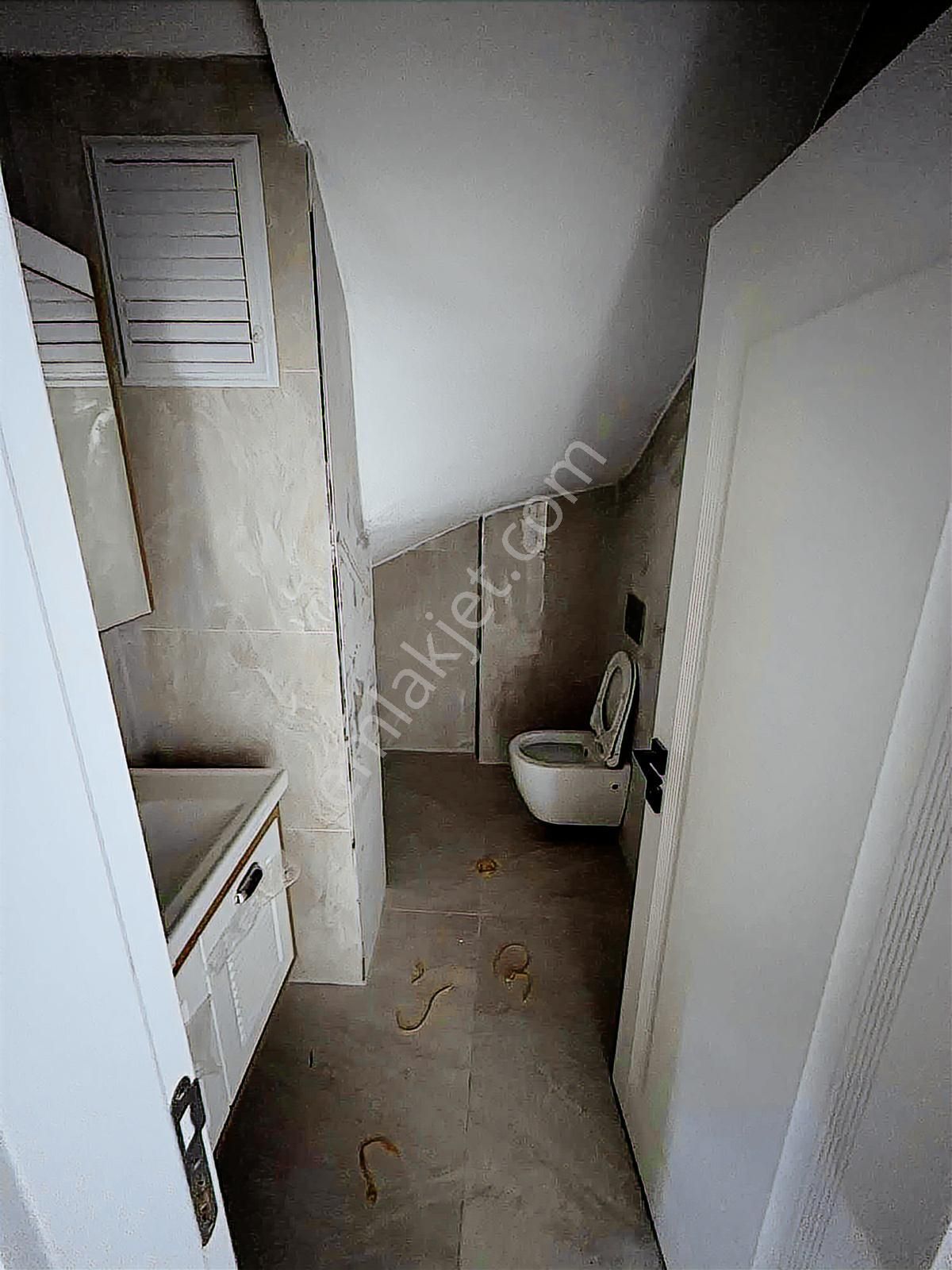 Darıcanın Merkezinde Lüks Deniz Manzaralı Dubleks - Görsel 30