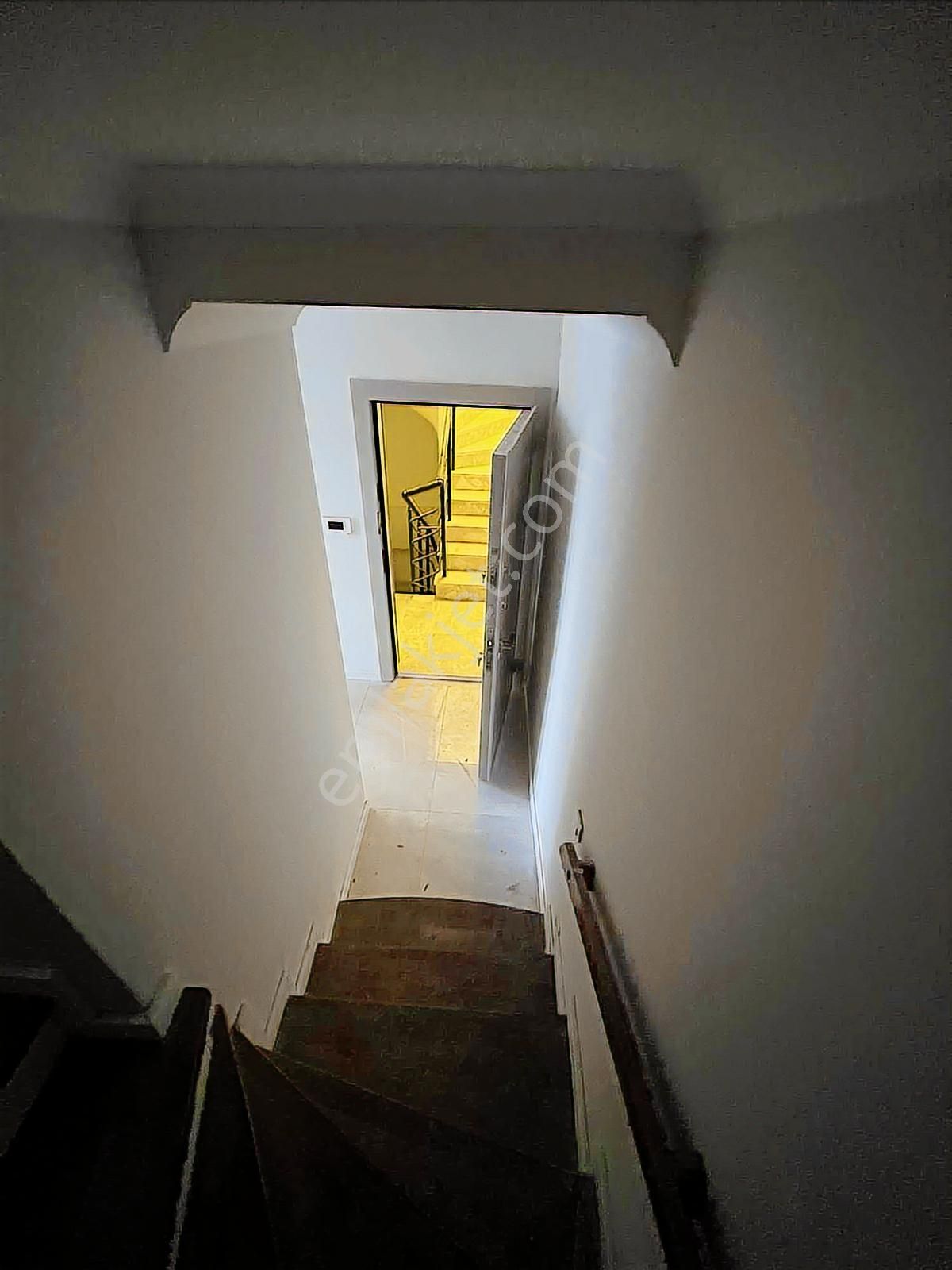 Darıcanın Merkezinde Lüks Deniz Manzaralı Dubleks - Görsel 16