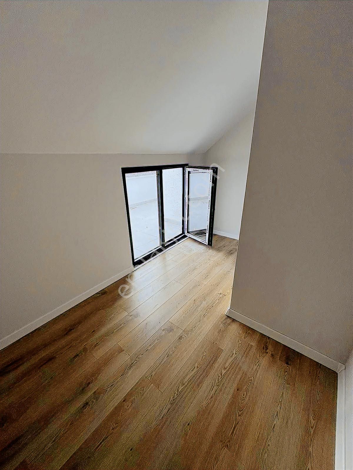 Darıcanın Merkezinde Lüks Deniz Manzaralı Dubleks - Görsel 20