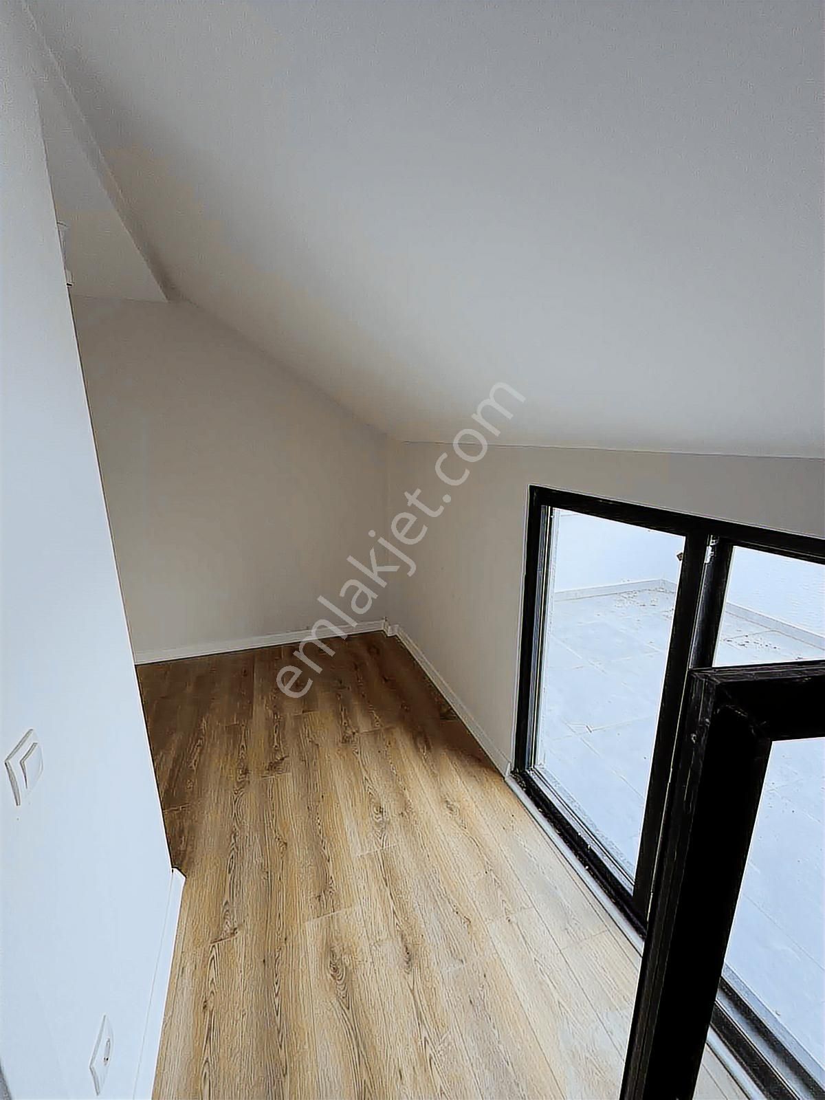 Darıcanın Merkezinde Lüks Deniz Manzaralı Dubleks - Görsel 5