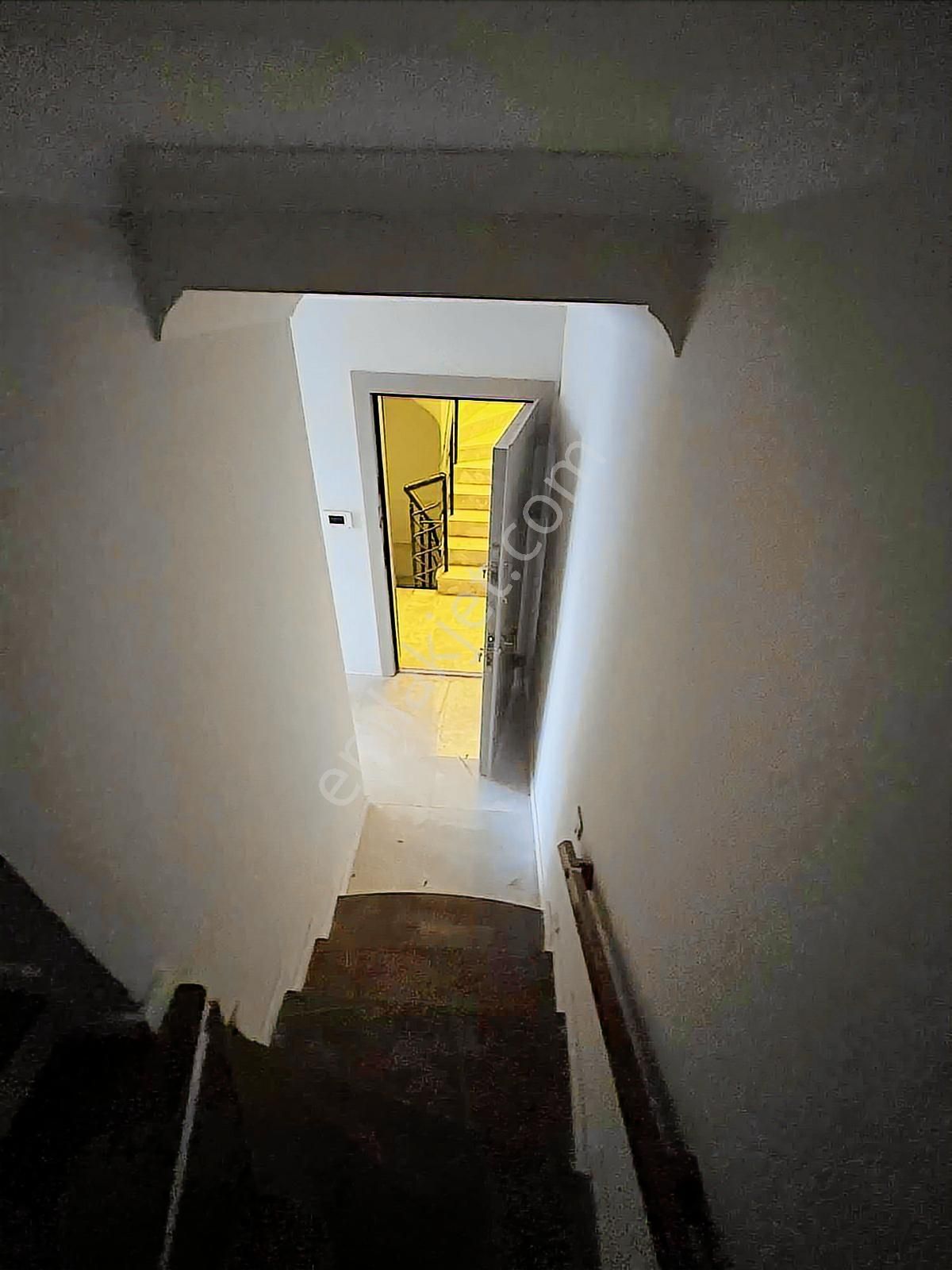 Darıcanın Merkezinde Lüks Deniz Manzaralı Dubleks - Görsel 24