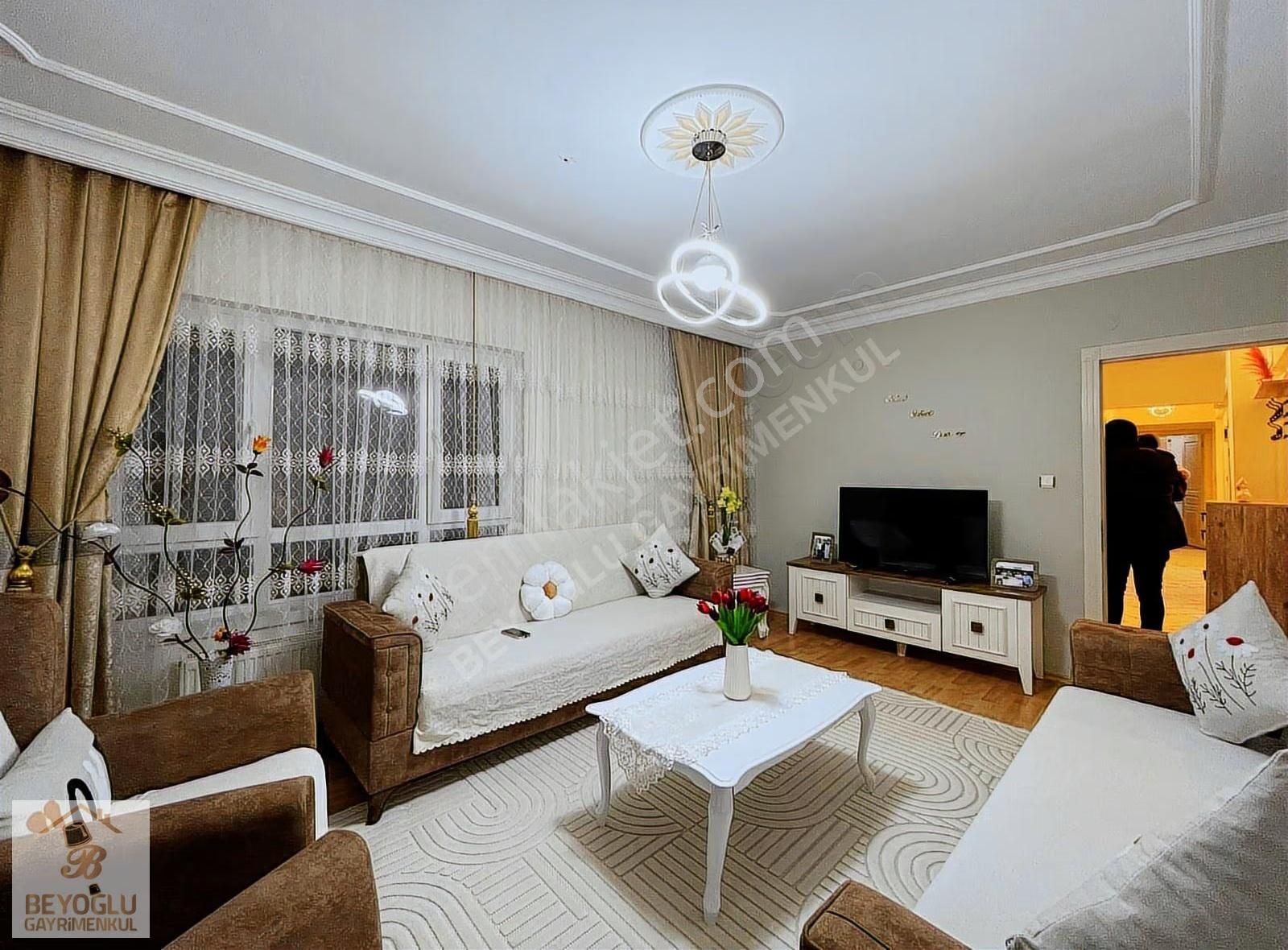 Beyoğlu'ndan Y.giriş Altında Daire Var E.banyolu 2+1 - Görsel 11