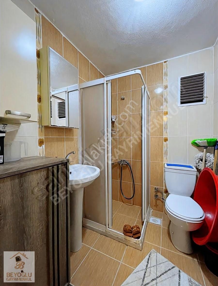 Beyoğlu'ndan Y.giriş Altında Daire Var E.banyolu 2+1 - Görsel 4