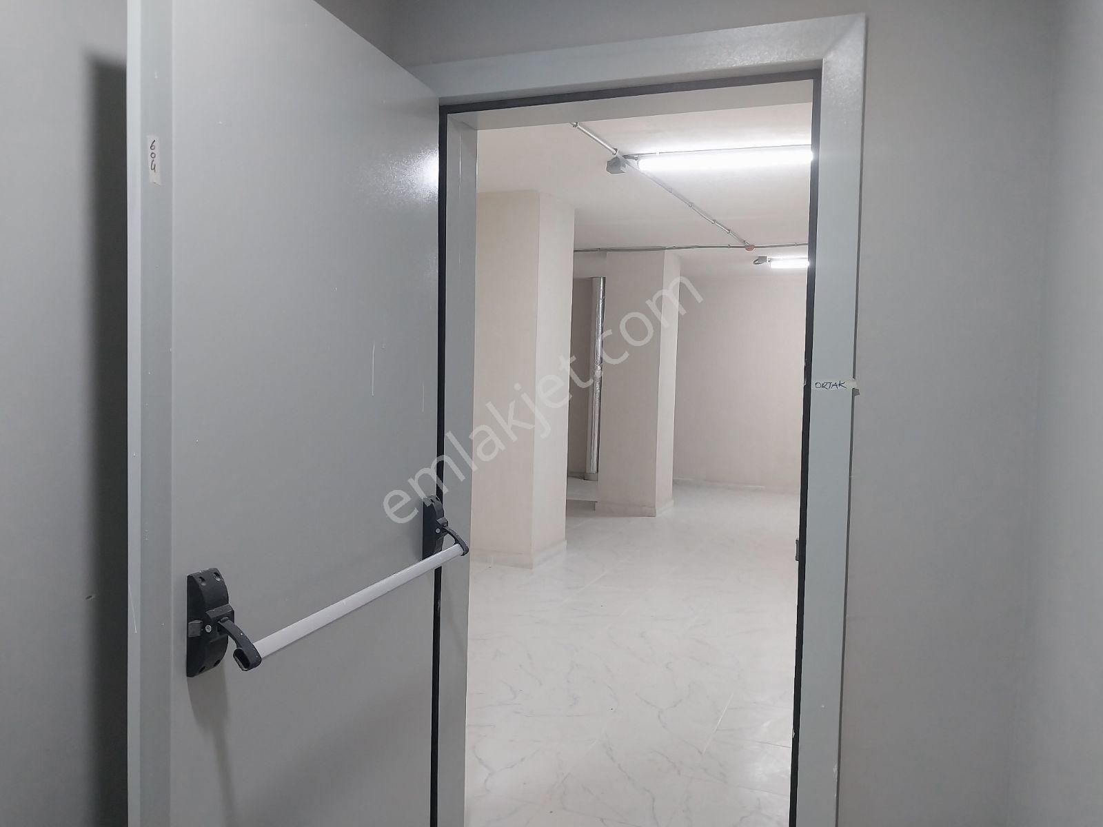 Eles Gayrimenkulden Çamlıca Emlak Konutta Kiralık 2+1 Daireler - Görsel 14