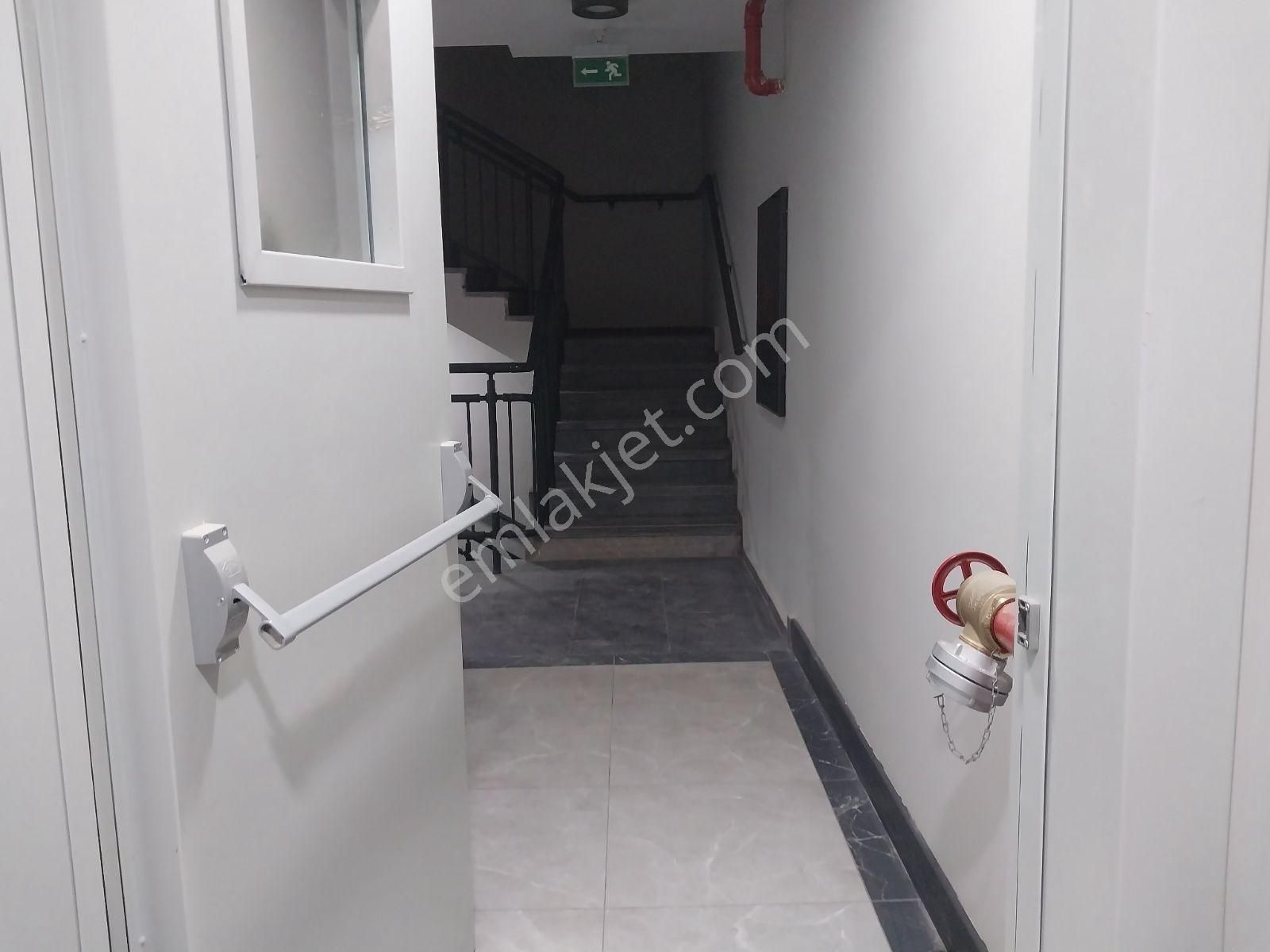 Eles Gayrimenkulden Çamlıca Emlak Konutta Kiralık 2+1 Daireler - Görsel 13