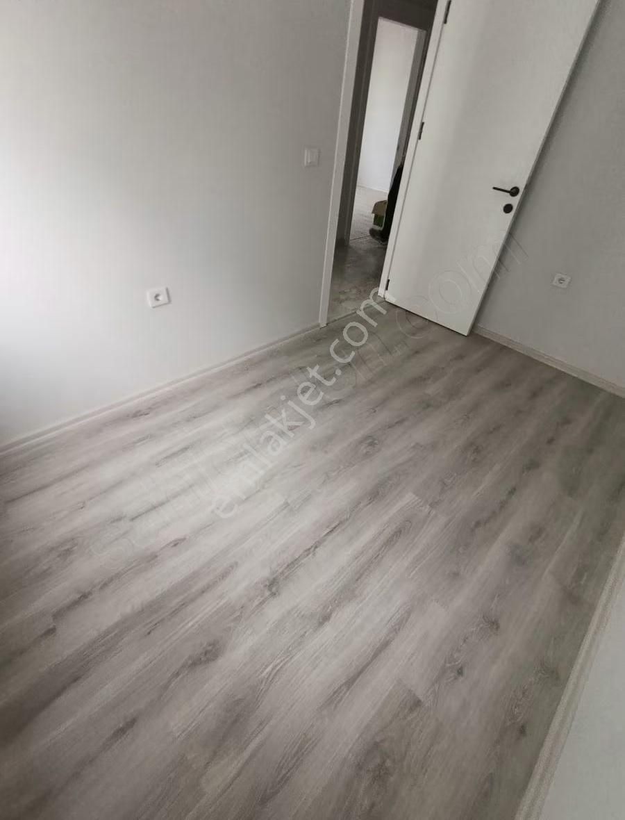 Erenköy Esentepe Mah.2+1 Herşeyi Ayrı 3. Kat Gb Cephe Daire - Görsel 11