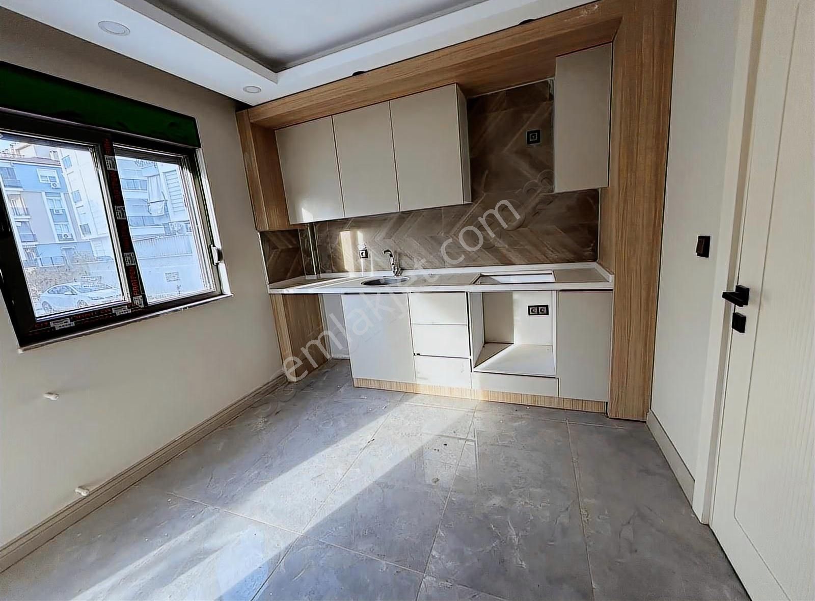 Çamlıbel Mah. 2+1 Herşeyi Ayrı Site İcerisinde Y.giris Daire