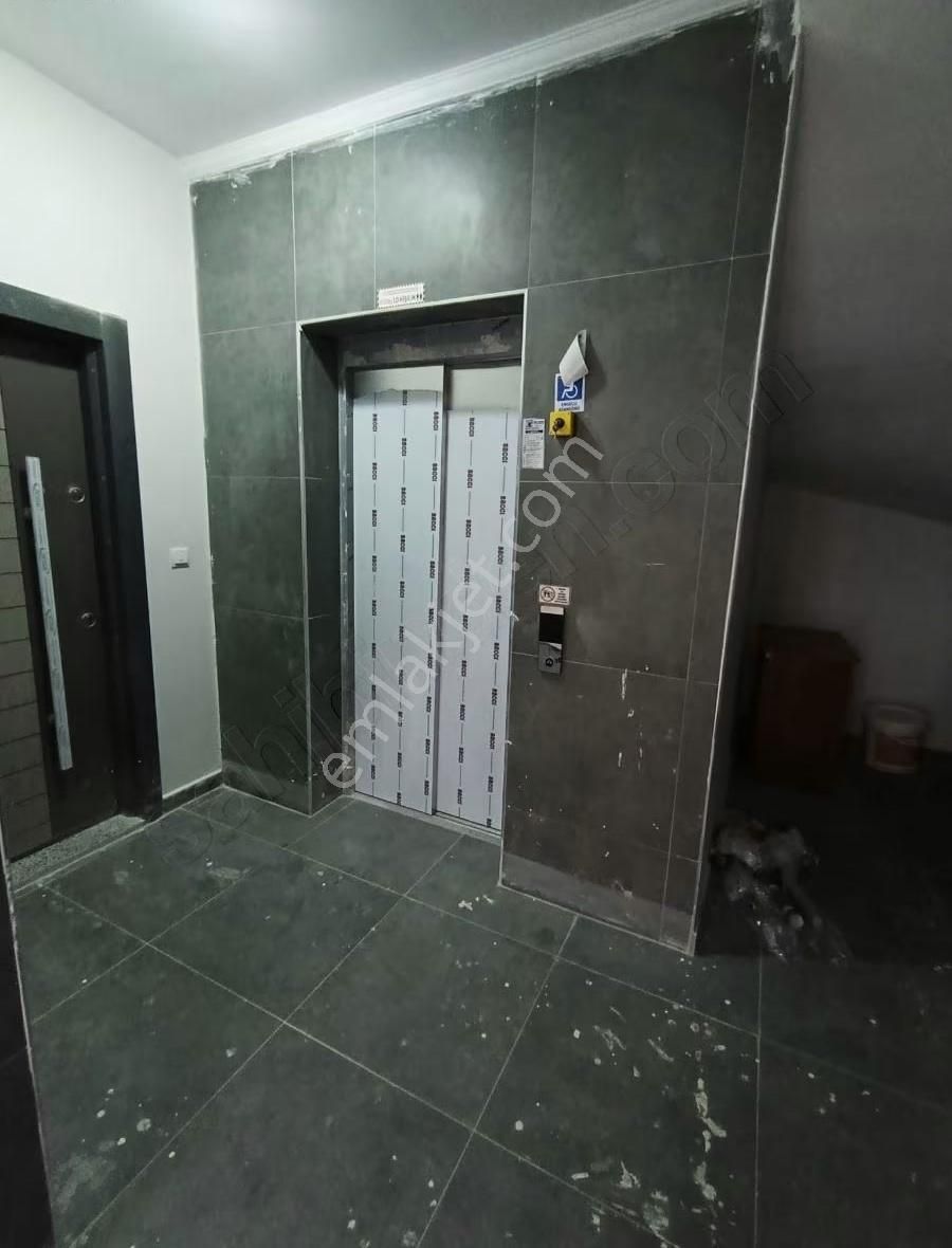 Erenköy Esentepe Mah.2+1 Ayrı Mutfak 1. Kat Daire - Görsel 6