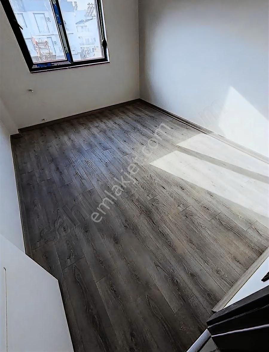 Erenköy Mah 2+1 Herşeyi Ayrı Asansörlü Sıfır Gd Cep.2. Kat Daire - Görsel 2