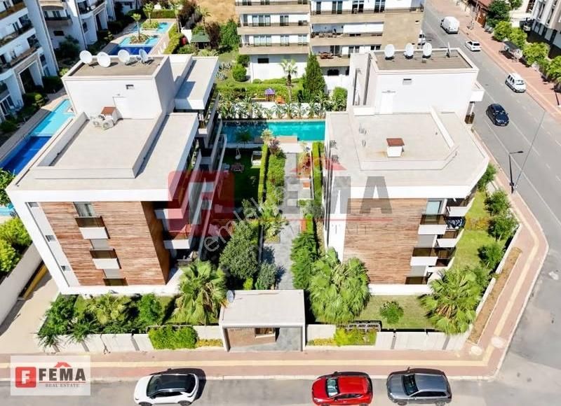 Uncalıda Modern Sitede Kiralık Lüks 2+1 - Ayrı Mutfak - Görsel 18