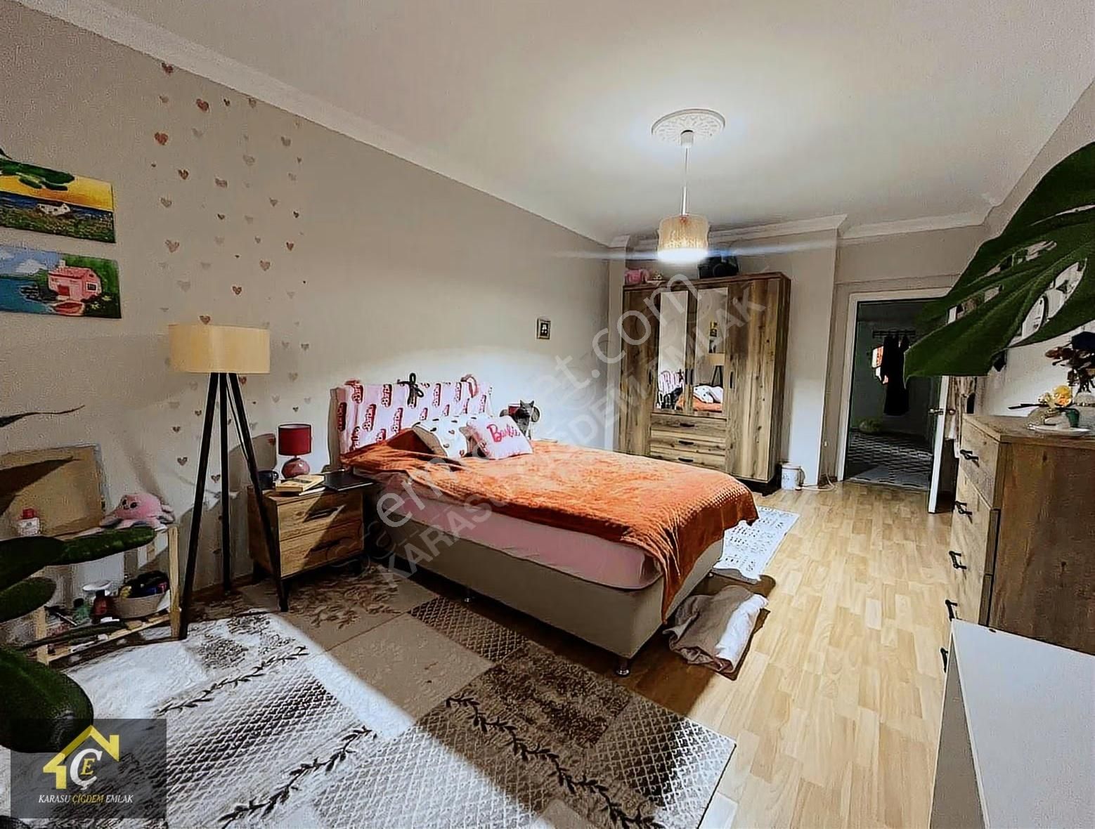 Karasu Çiğdem Emlak İle Çarşı Merkezde Satılık Daire - Görsel 11