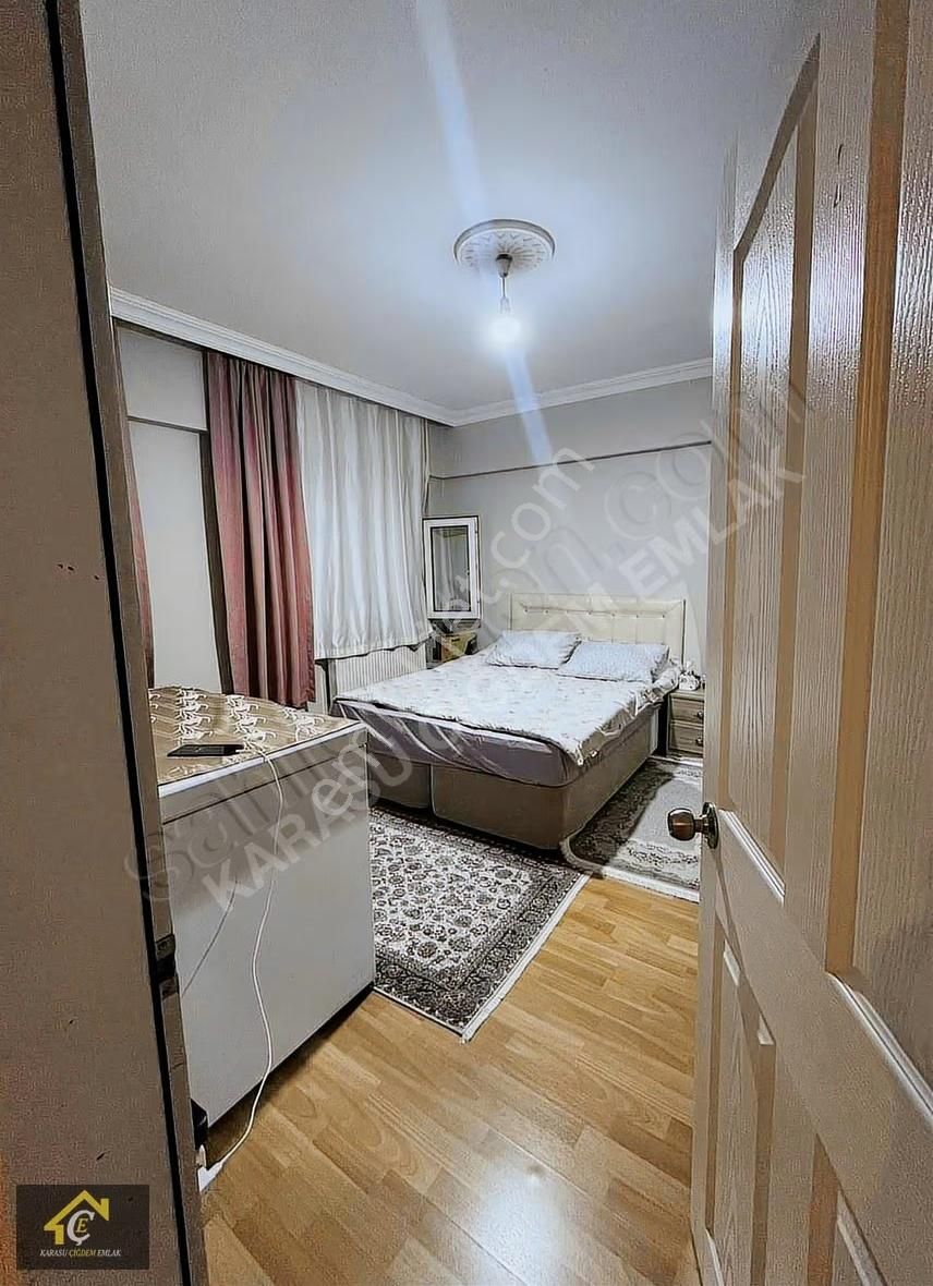 Karasu Çiğdem Emlak İle Çarşı Merkezde Satılık Daire - Görsel 3