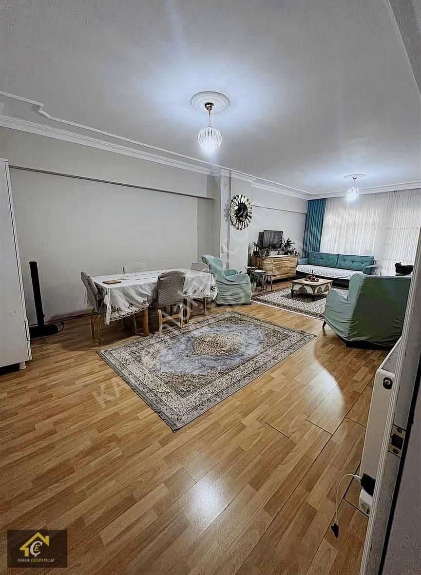 Karasu Çiğdem Emlak İle Çarşı Merkezde Satılık Daire