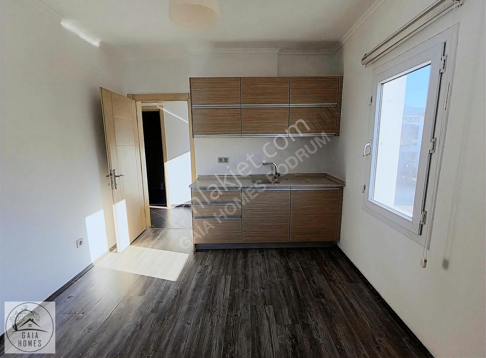 Kiralık Ortakent Merkezi Konumlu Cadde Üstü 2+1 Ofis İşyeri - Görsel 13