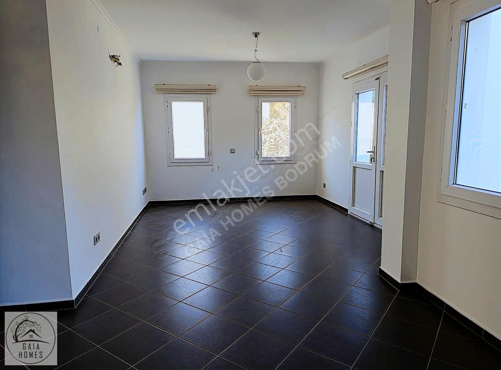 Kiralık Ortakent Merkezi Konumlu Cadde Üstü 2+1 Ofis İşyeri - Görsel 11