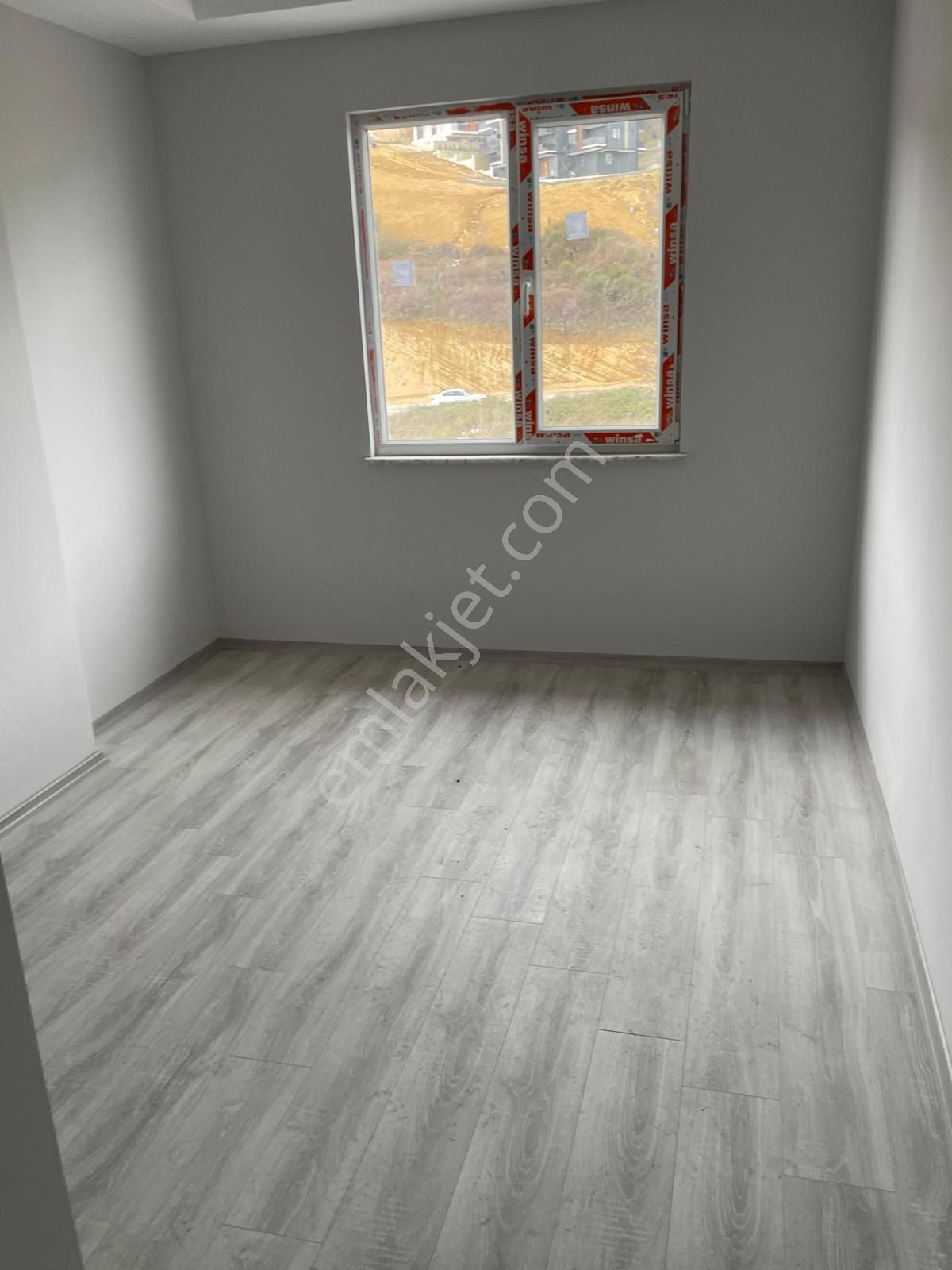 Ömürevleri Eski Fırın Üstü Satılık 1+1 Daire - Görsel 4