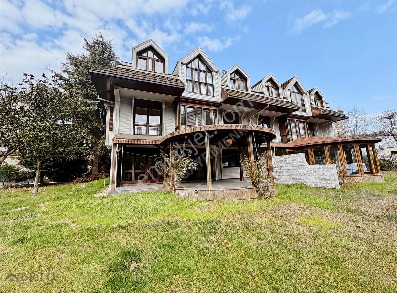 Bahçeşehir Şelale Villalarında Cadde Üstü Kiralık Triplex Villa - Görsel 25