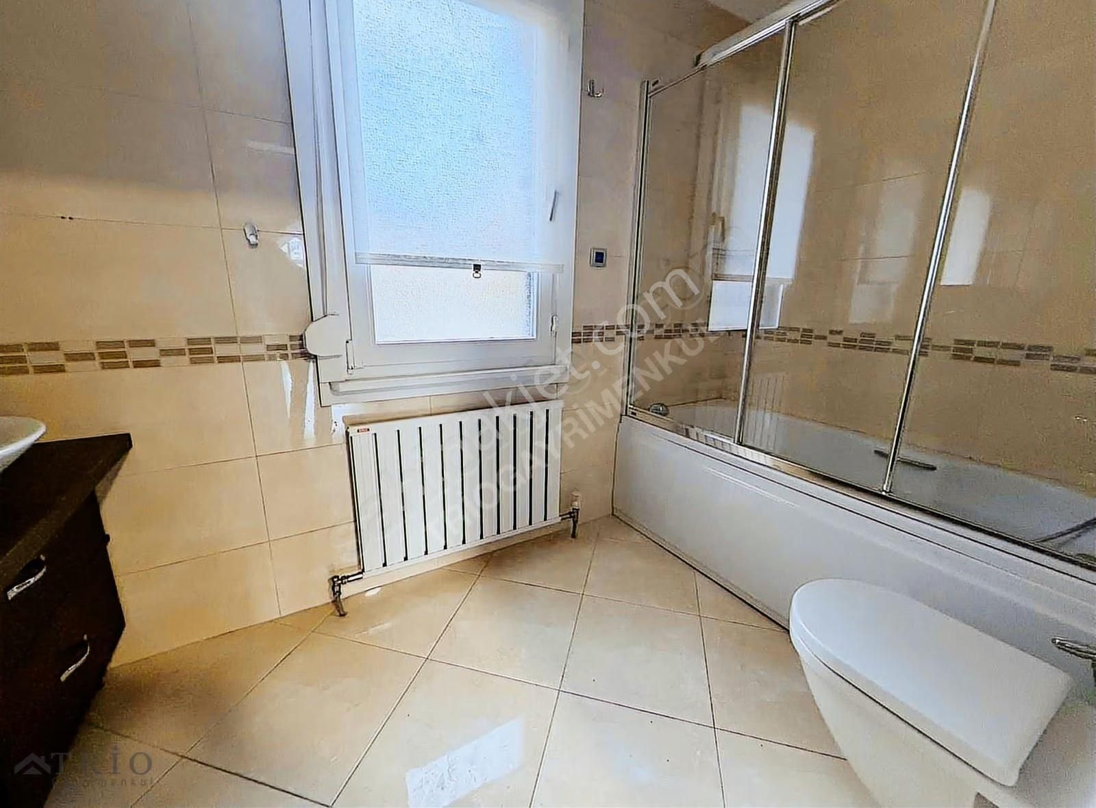 Bahçeşehir Şelale Villalarında Cadde Üstü Kiralık Triplex Villa - Görsel 18