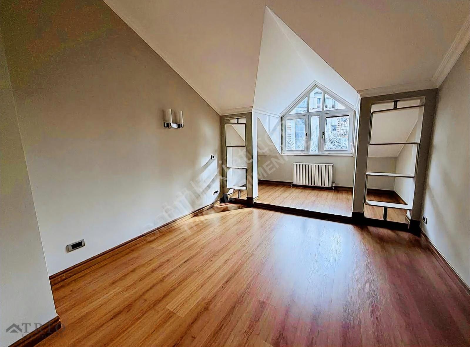 Bahçeşehir Şelale Villalarında Cadde Üstü Kiralık Triplex Villa - Görsel 17