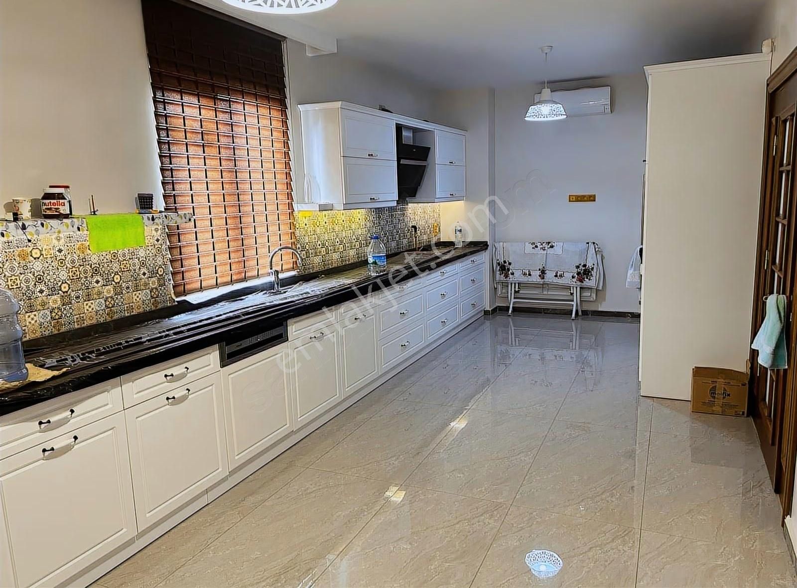 704 M2 Arsa İçerisinde, 6+2 Lüx Villa - Görsel 9