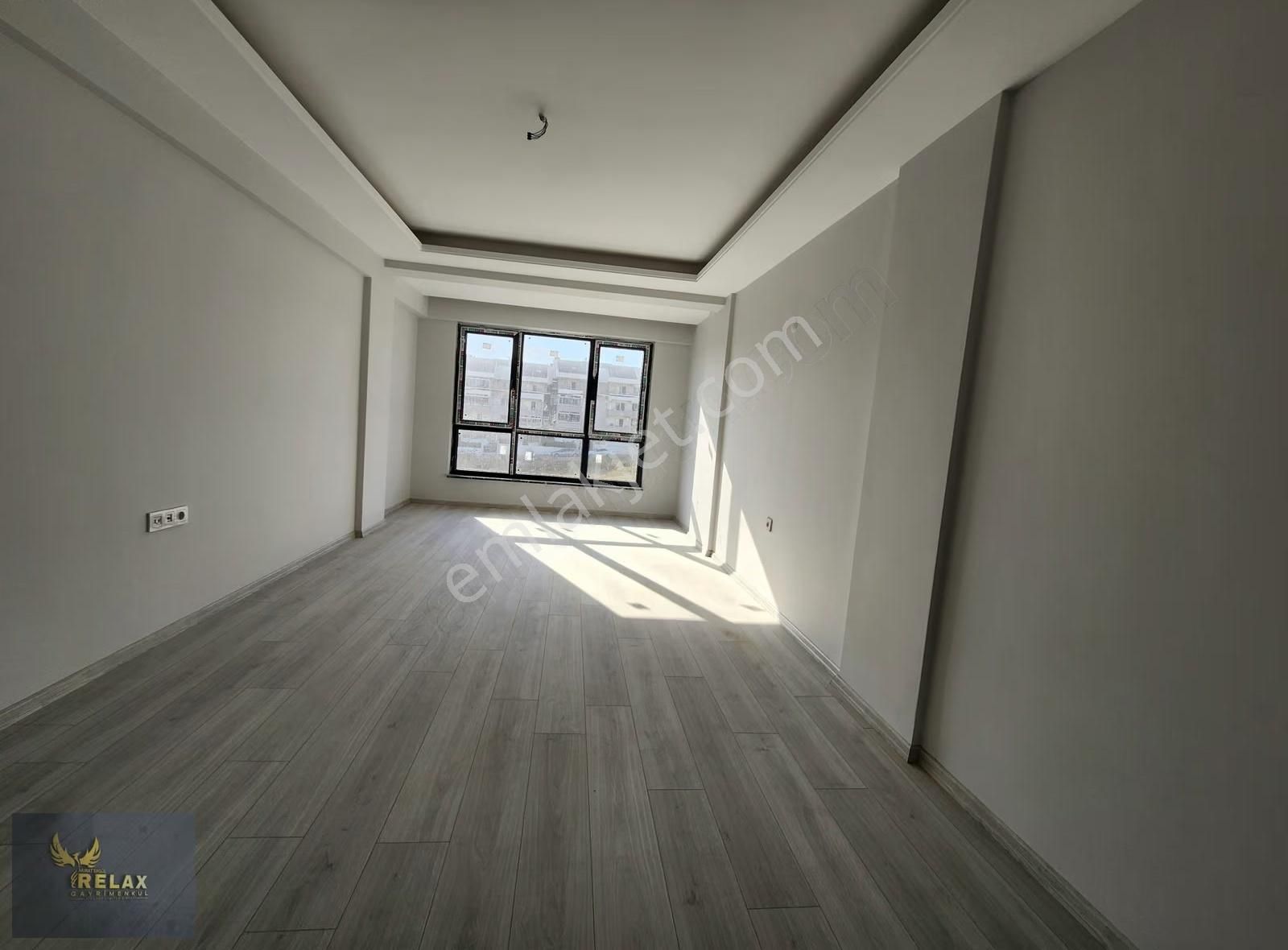 Muradiye Camiisi Civarında 2+1 Satılık Daire