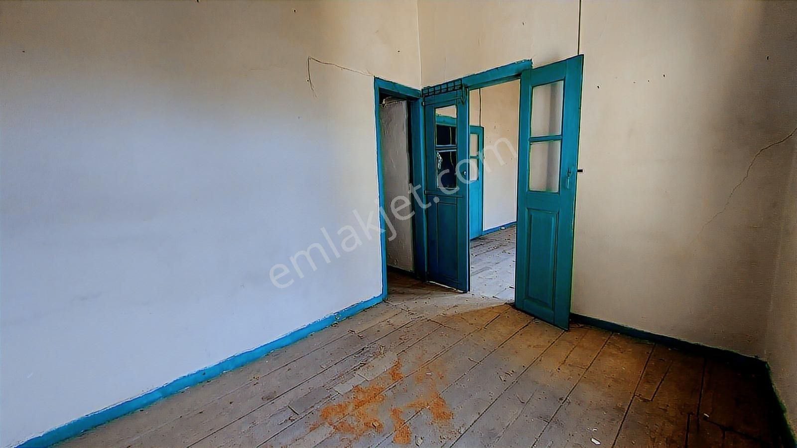 Ayvalık Merkez,de Yatırıma Uygun 3 Katlı Tarihi Kargir Ev - Görsel 29