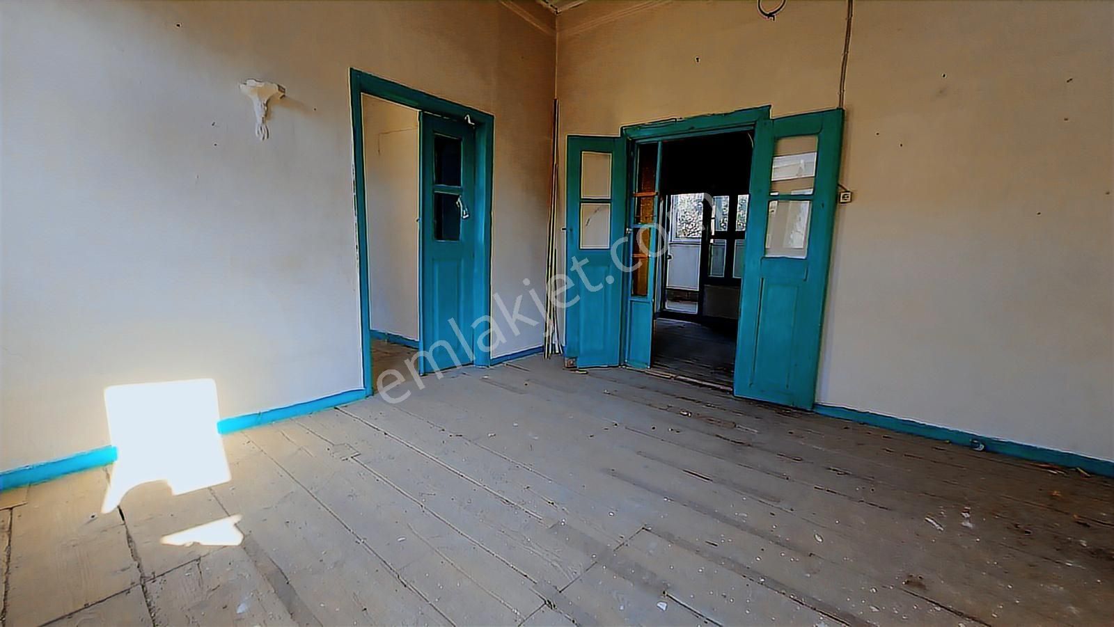 Ayvalık Merkez,de Yatırıma Uygun 3 Katlı Tarihi Kargir Ev - Görsel 31