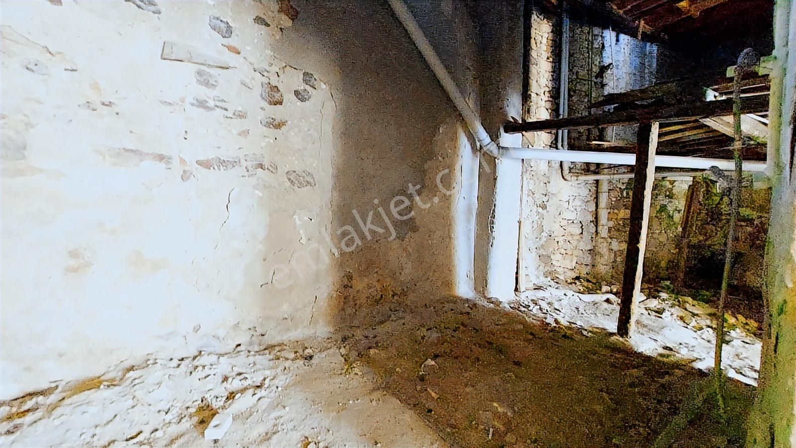 Ayvalık Merkez,de Yatırıma Uygun 3 Katlı Tarihi Kargir Ev - Görsel 13