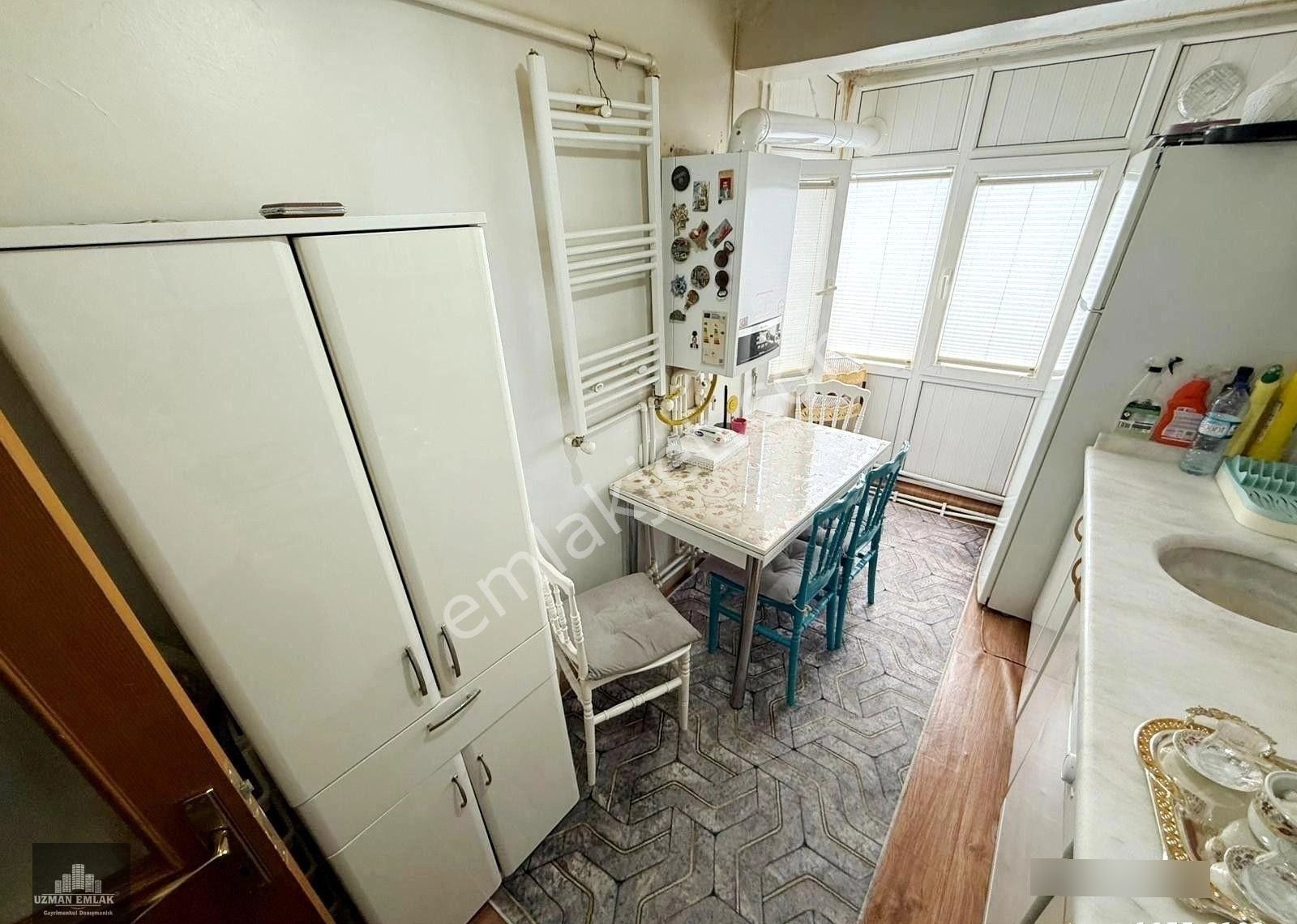 Uzman Emlak'dan Çiçekli Mh'de Yunusemre Cadde Yakını Katta Isı Yalıtımlı Full Yapılı 3+1 Daire - Görsel 7