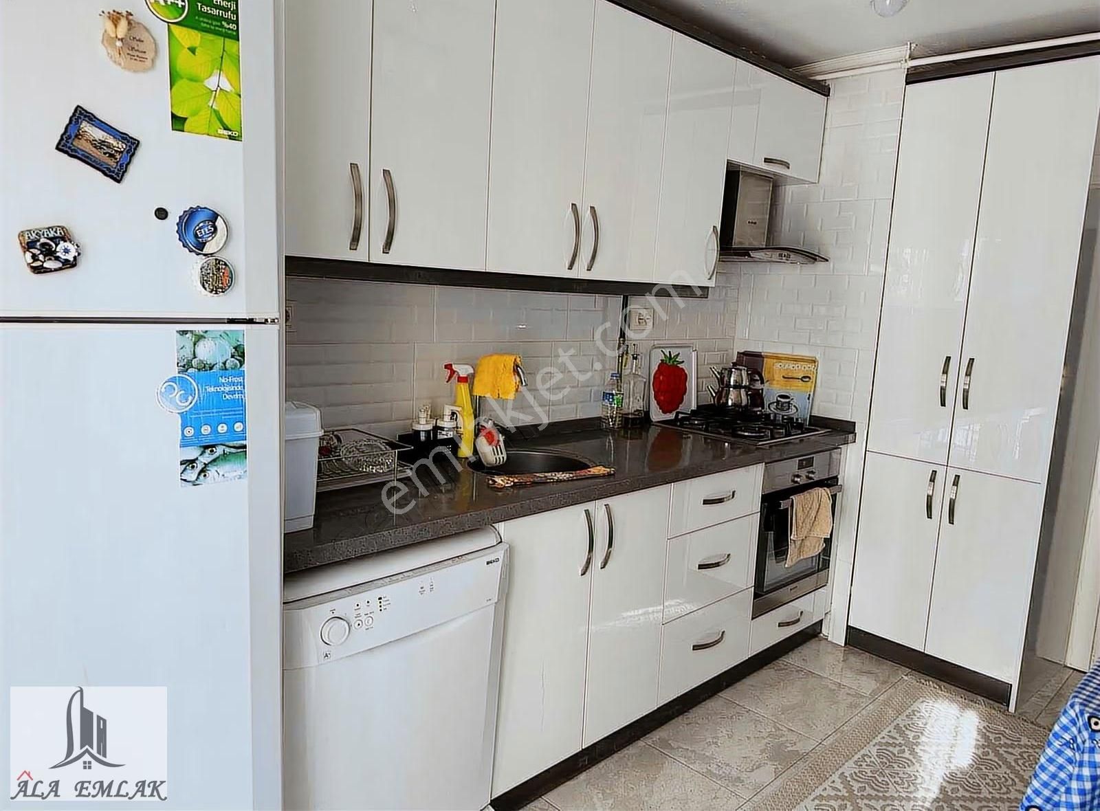 Âlâ Emlaktan Sakarya Cadde Paraleli 3+1 Yapılı Masrafsız Daıre - Görsel 18