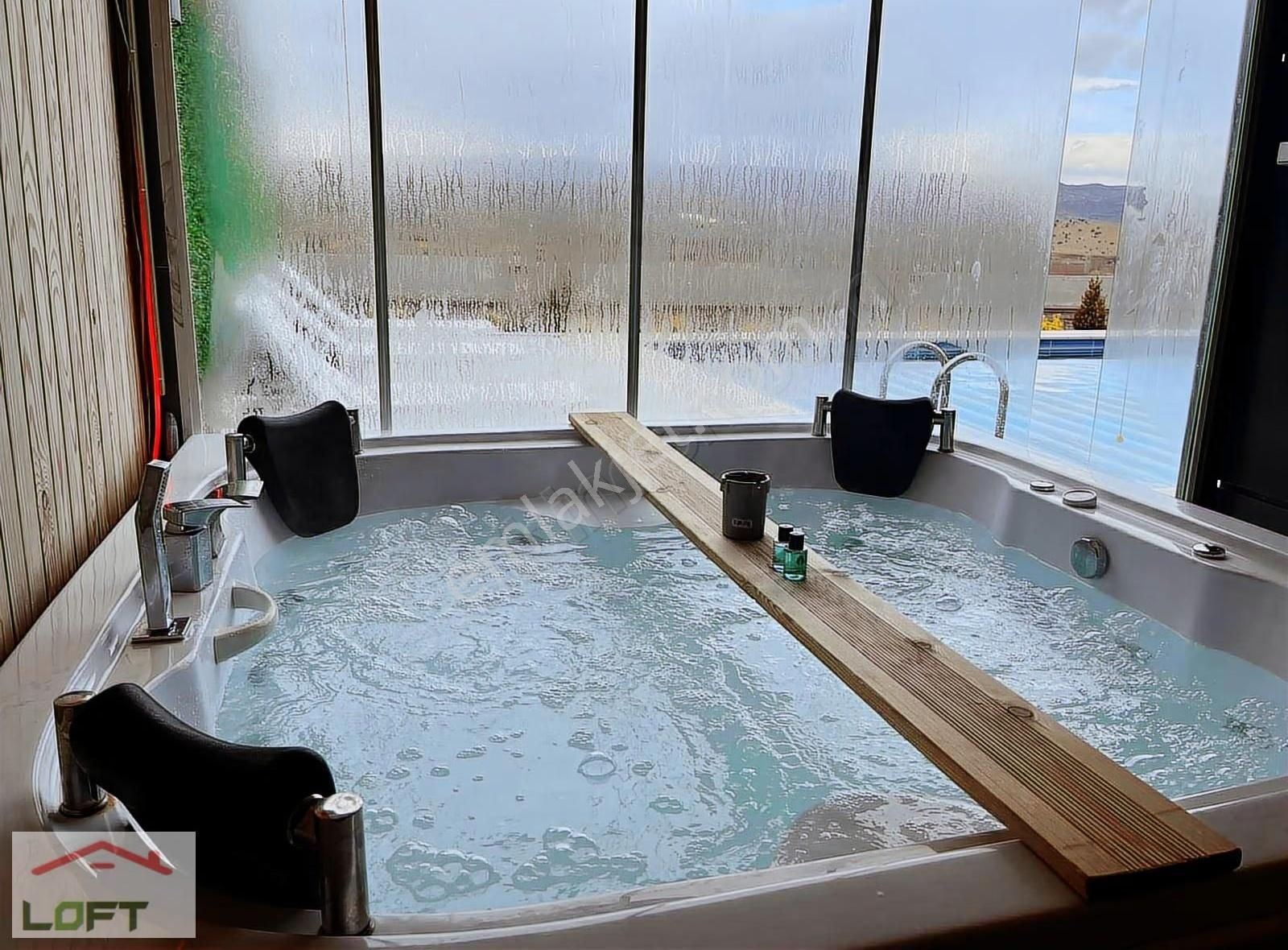 Havuzlu Özel Yapılı Lüks Villa - Görsel 23