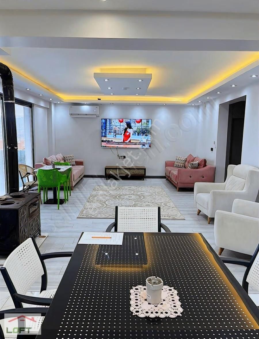 Havuzlu Özel Yapılı Lüks Villa - Görsel 16