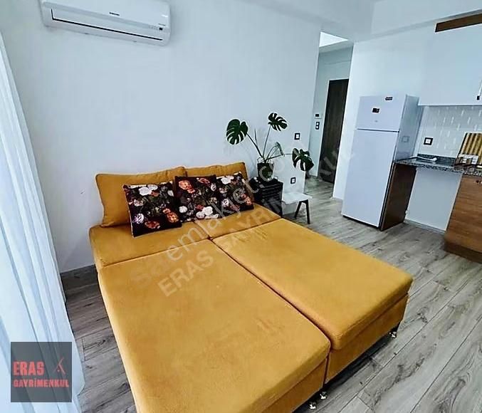 Eras Gayrimenkulden Servis Güzergahında Teraslı Eşyalı 1+1 Daire - Görsel 3