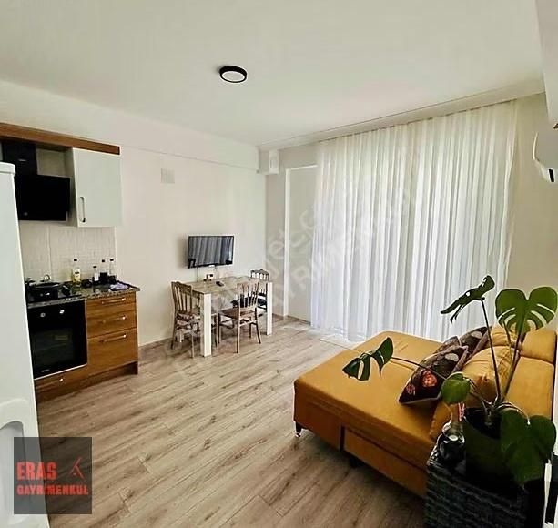 Eras Gayrimenkulden Servis Güzergahında Teraslı Eşyalı 1+1 Daire