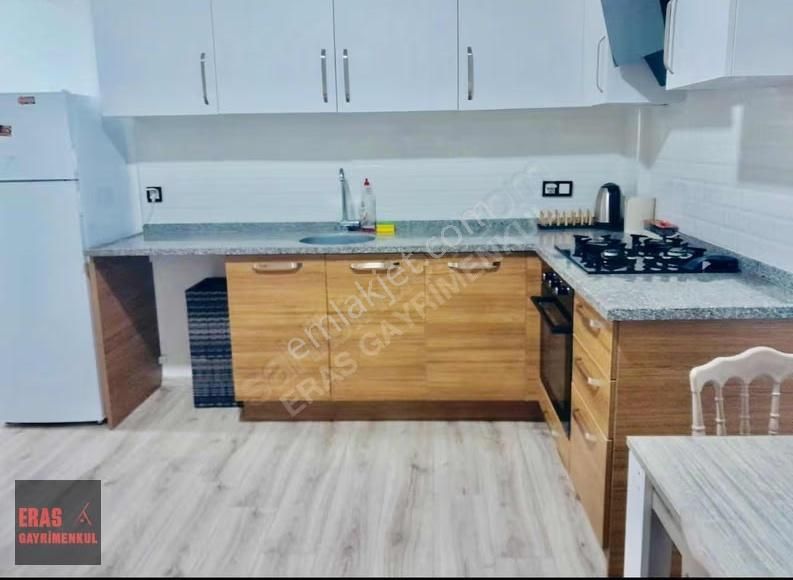 Eras Gayrimenkulden Servis Güzergahında Teraslı Eşyalı 1+1 Daire - Görsel 5