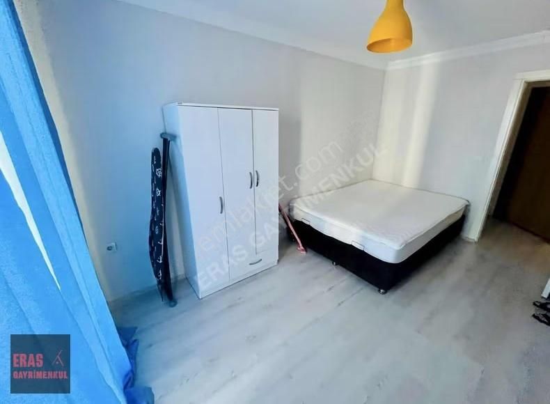 Eras Gayrimenkulden Merkezi Konumda Geniş 1+1 Eşyalı Daire - Görsel 4