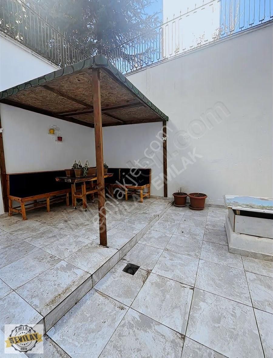 Şenyuva Mahallesi Toki Bloklarında Kış Bahçeli 4+1 Daire - Görsel 8