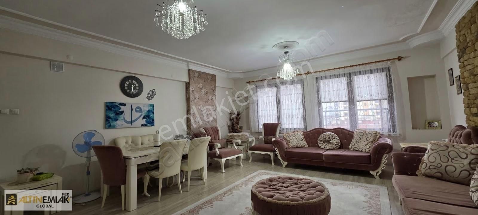 Satılık Fuzuli Caddesi Üzerinde Geniş Ferah Daire - Görsel 2