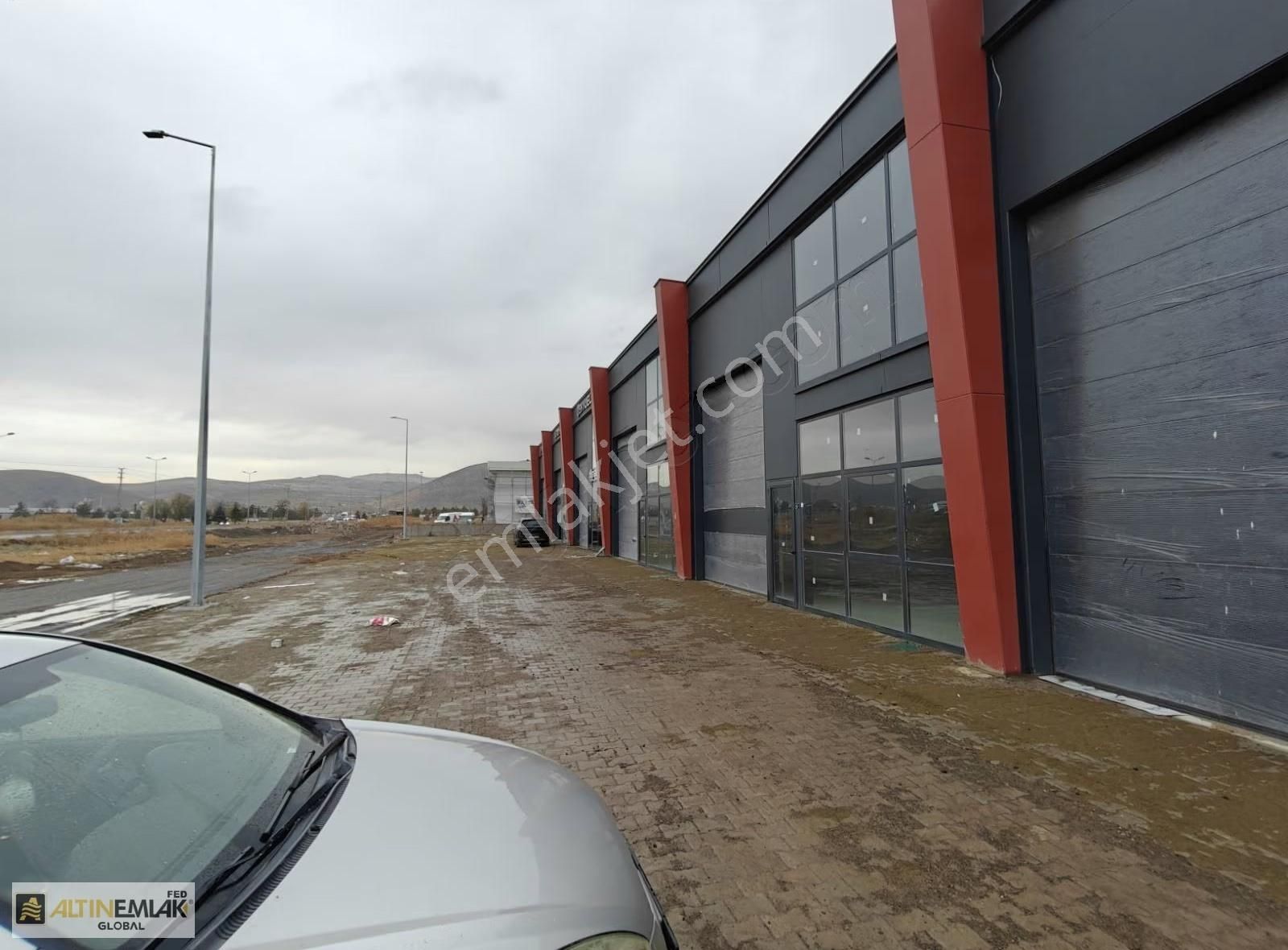 1. Osb 16.caddede 200 M2 Sıfır Kiralık Dükkan - Görsel 9