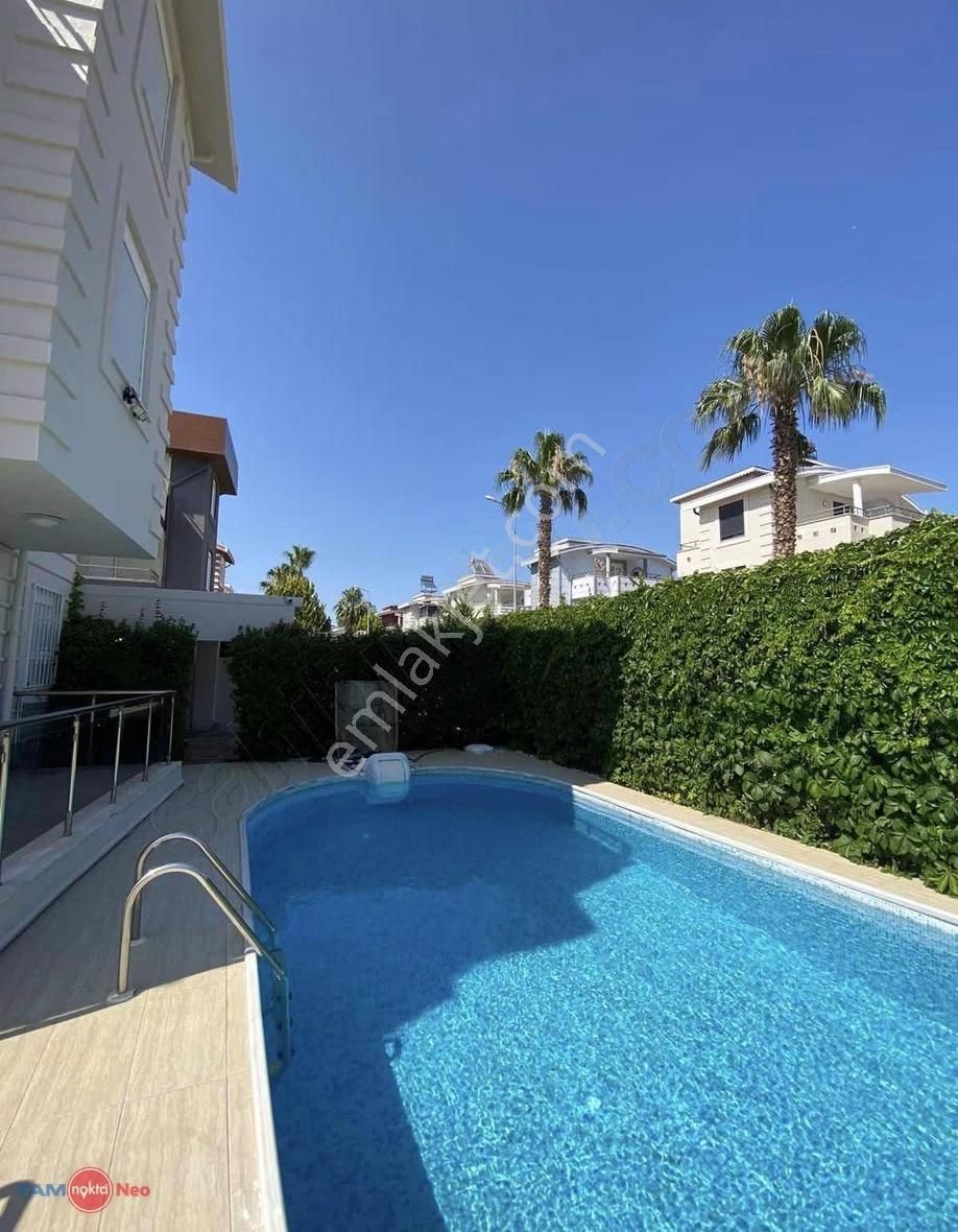 Müstakil Havuzlu Villa