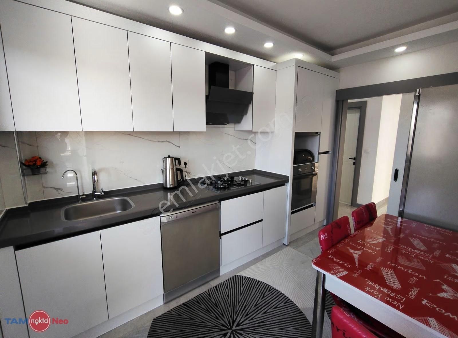 Havuzlu Site İçerisinde Lüks Daire - Görsel 14